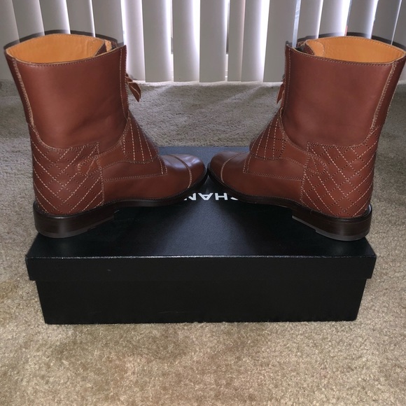 New women’s Chanel Ankle riding boots - Picture 3 of 6